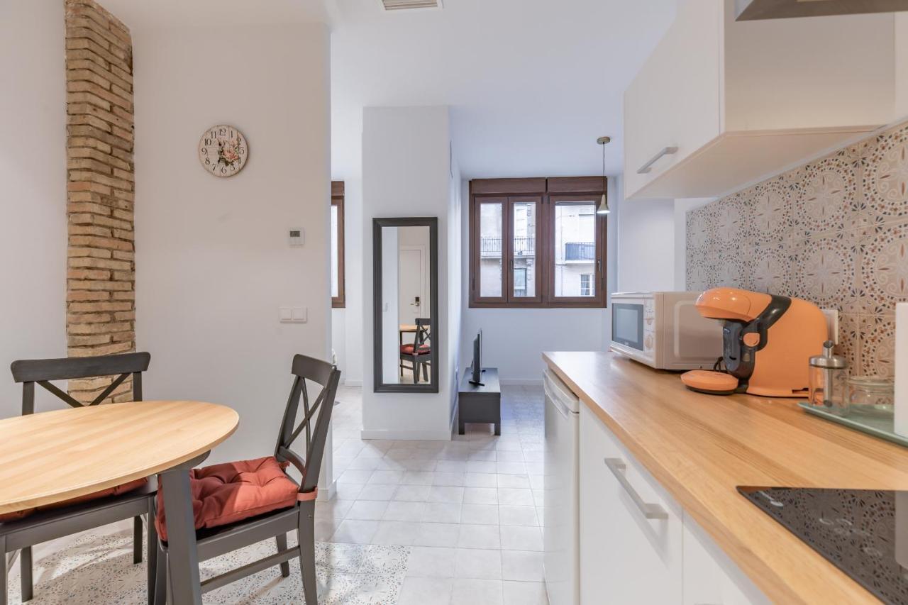 Modern Apartment Close To City Centre Валенсия Экстерьер фото
